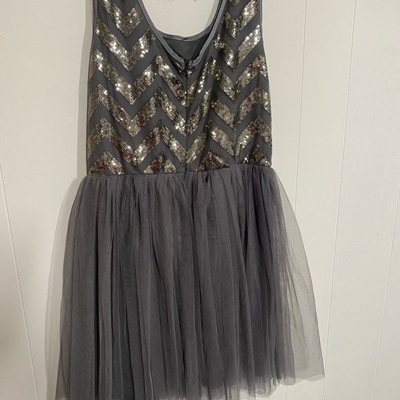 ASOS Grey Sequin Dress with Tulle Skirt - Picture 3 of 4